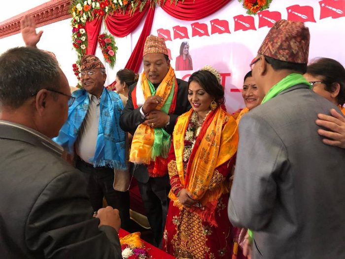 नविना लामाको बिहेमा जे देखियो… भीआइपीले चपाए सिंगडा र जुलवी, लालबाबु सेल्फी हिरो