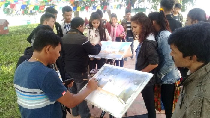 मायादेवीको मन्दिर देख्ने बित्तिकै चित्रकारको मन आकर्षित