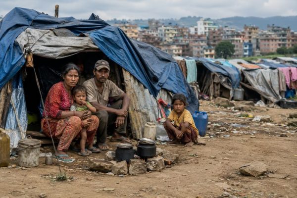बनेपाको होल्डिङ सेन्टरबाट इचंगुनारायण स्थानान्तरण गरियाे सुकुम्बासीलाई