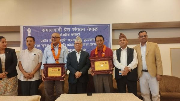 गुरागाँई ५० हजार र श्रेष्ठ २५ हजार नगद सहित पुरस्कृत