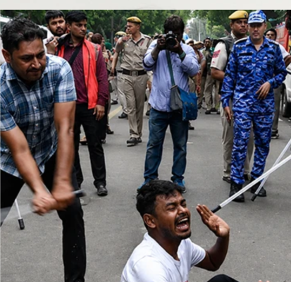 पेपर लिक प्रकरणले भारतमा आन्दोलन चर्कियो