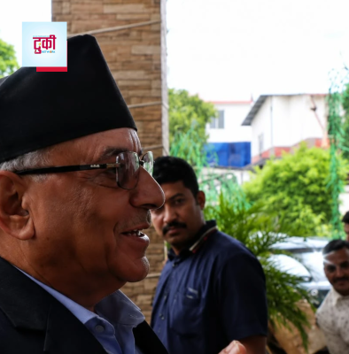 केपी ओलीसँग संवाद भइरहेको छ : प्रचण्ड