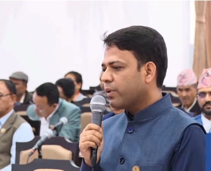 गाेपनीयता कायम हुनु पर्ने विषय पनि सामाजिक संजालमा सार्वजनिक भएको प्रति सांसद आचार्यकाे आपत्ति