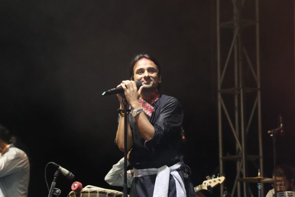 मौलिक बाजालाई प्रवर्द्धन गर्ने,प्रकाश दुतराजको लोकसङ्गीत साङ्गीतिक समूह