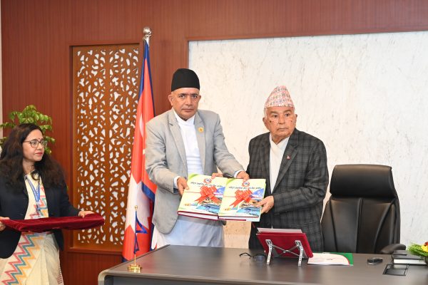 राष्ट्रपतिलाई वित्त आयाेगकाे प्रतिवेदन बुझाइयाे कस्तो छ वित्तीय अबस्था