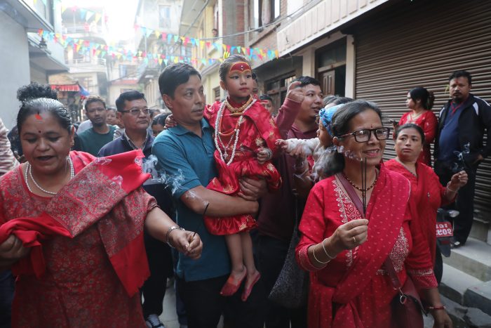 जीवित देवी कुमारीलाई तलेजु भवानीको दर्शन