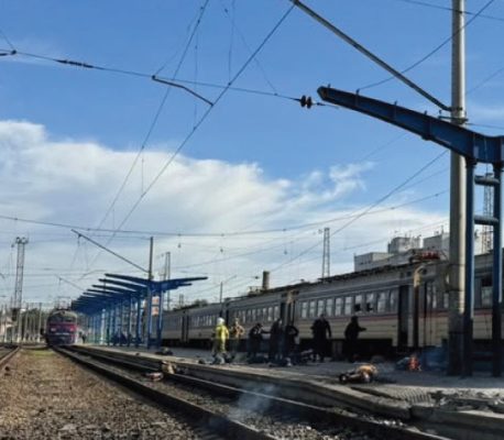 रेल स्टेसनमा रुसी आक्र*मण हुँदा कम्तीमा १३ युक्रेनीको मृ*त्य