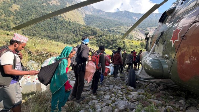 बुढीगण्डकी बाढीबाट १ हजार भन्दा बढीलाई सरकारले हेलिकप्टरबाट उद्दार गर्याे