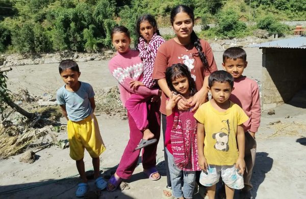 कालीगण्डकी उर्लेर घर-गोठ, किताब बगाएपछि बालबालिकालाई पढाइको पीर