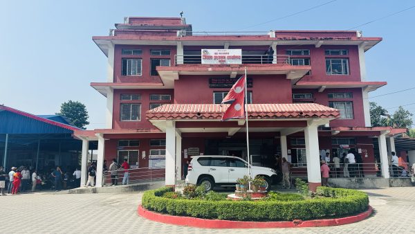 झापा प्रशासनमा राष्ट्रिय परिचयपत्र र राहदानी सेवा ‘फेसलेस’ प्रणालीबाट उपलब्ध गराउन सुरु