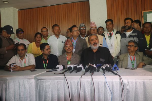 सभापतिका उम्मेदवार राठौरद्वारा उम्मेदवारी फिर्ता,पार्टी सङ्कटमा रहेको अवस्थामा थापालाई सहयोग गर्ने प्रतिबद्धता