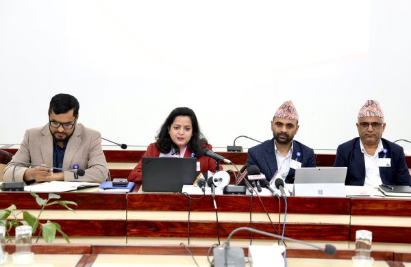 आफ्नालाई जागिर खुवाउन सरकार अगाडि,सुशासनकाे कुरा मात्रै ६११ काे जम्बाे नियुक्ति